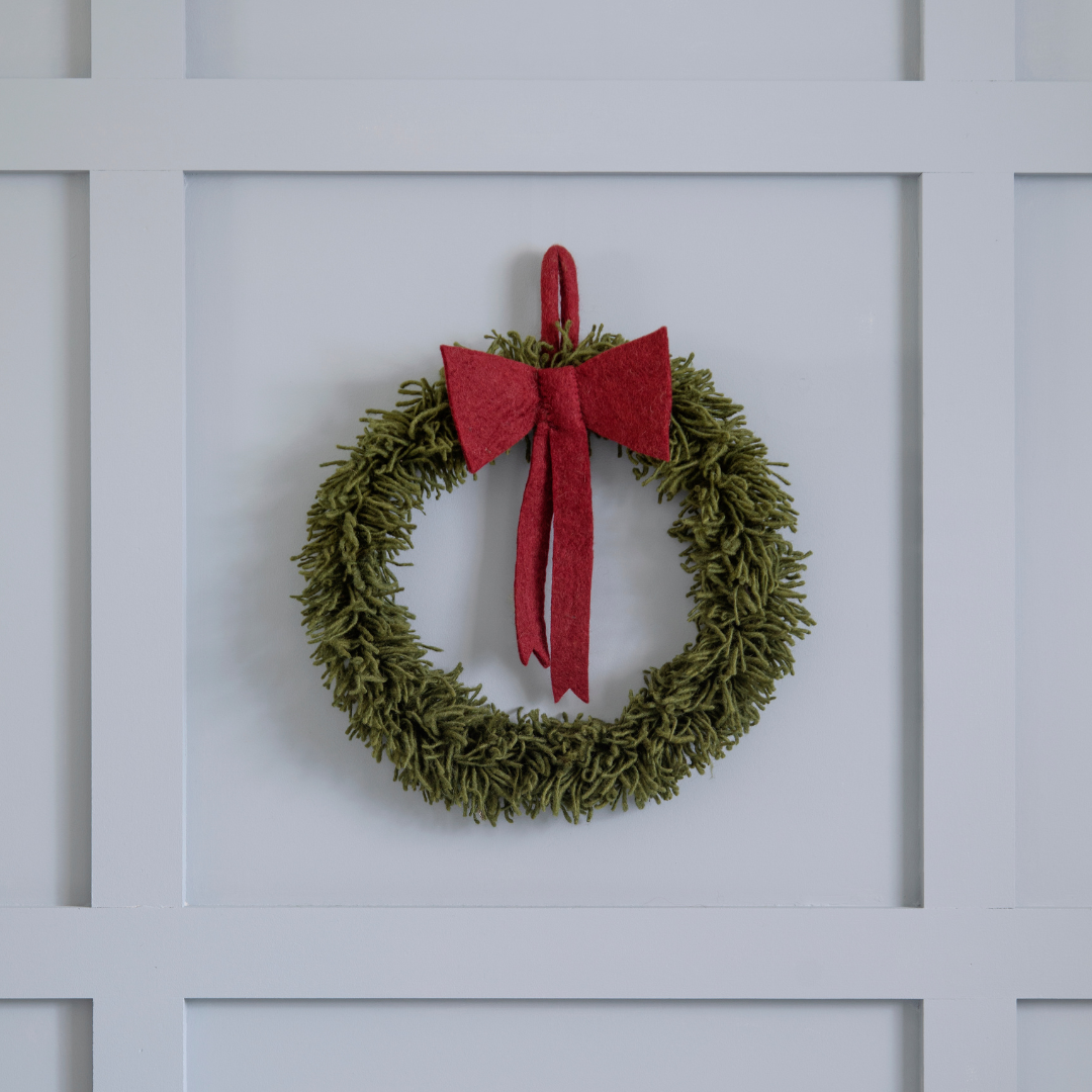 Felt Christmas Wreaths and Garlands