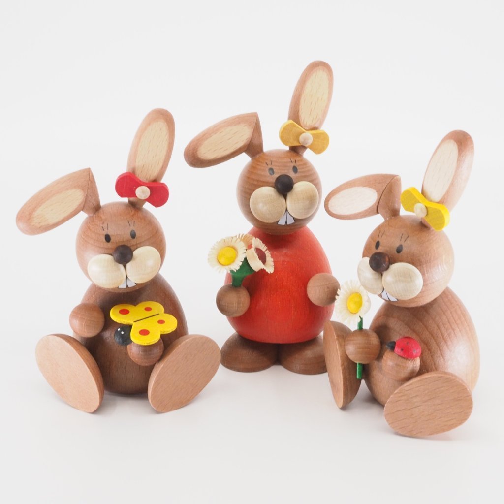 Osterhase Collectible - Bunny Girl with Flower and Lady Beetle