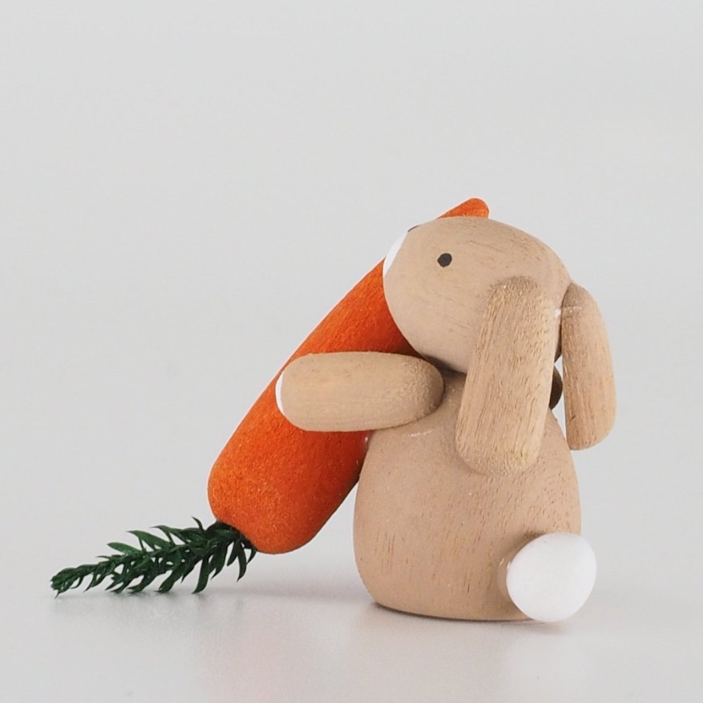 Premium Easter Bunny - Ferdinand with carrot
